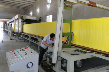 Velocidade de espuma 2000r/min-7000r/min Máquina horizontal para fazer espuma com fórmulas de poupança automática