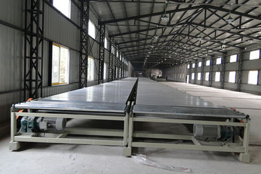 Máquina contínua automática da espuma da baixa pressão do colchão com tela táctil do PLC